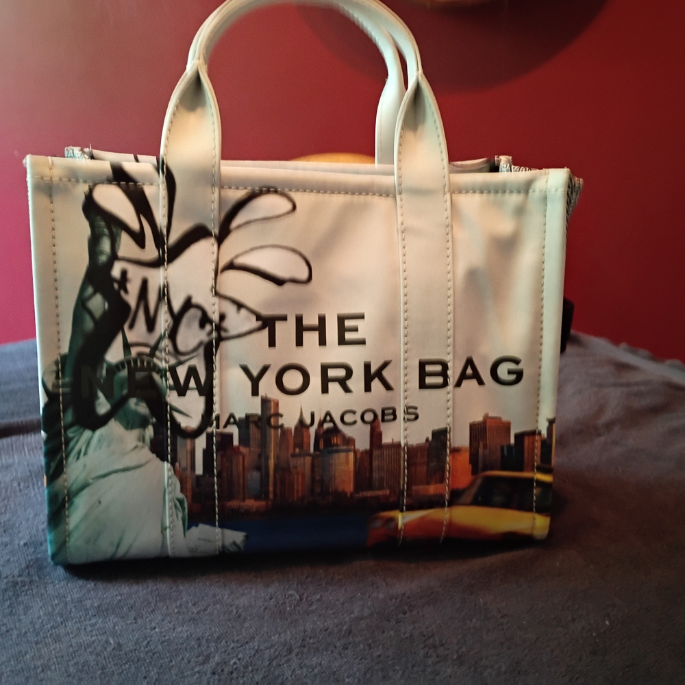 Marc Jacobs NEW YORK CITY Tote Bag with Structured Design - Limited Edition